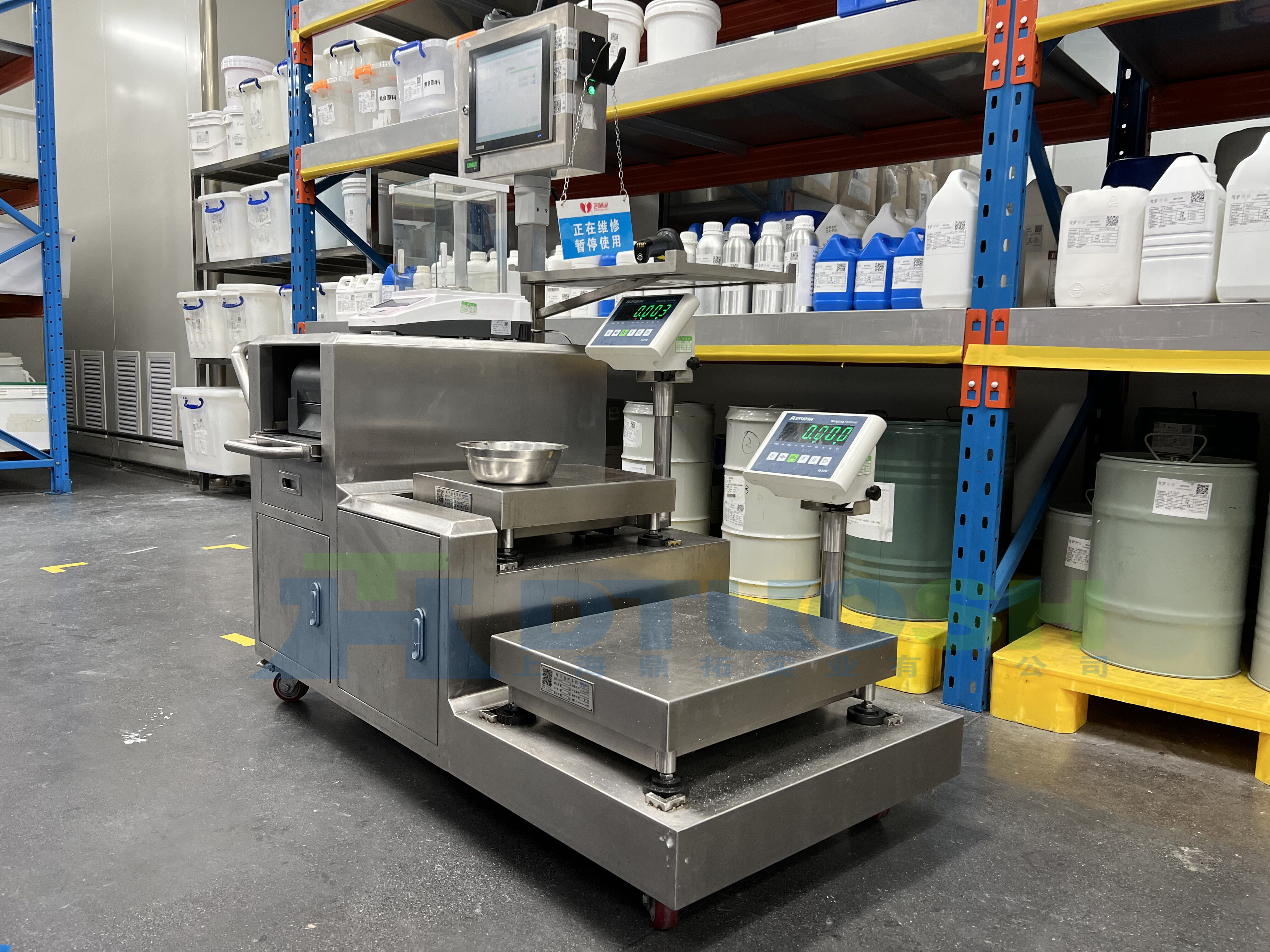 鼎拓不銹鋼臺秤應用于涂料生產企業